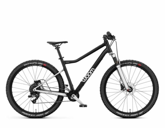 woom OFF AIR 5 24 Zoll Kinder-Mountainbike in black – Seitenansicht